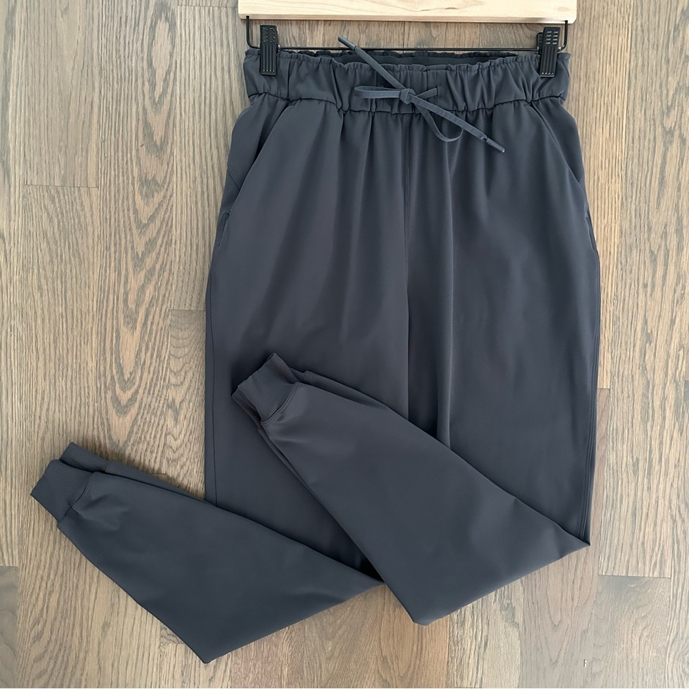 Lululemon Keep Moving High Rise Luxstreme Jogger Pant Charcoal Grey 4 / Small